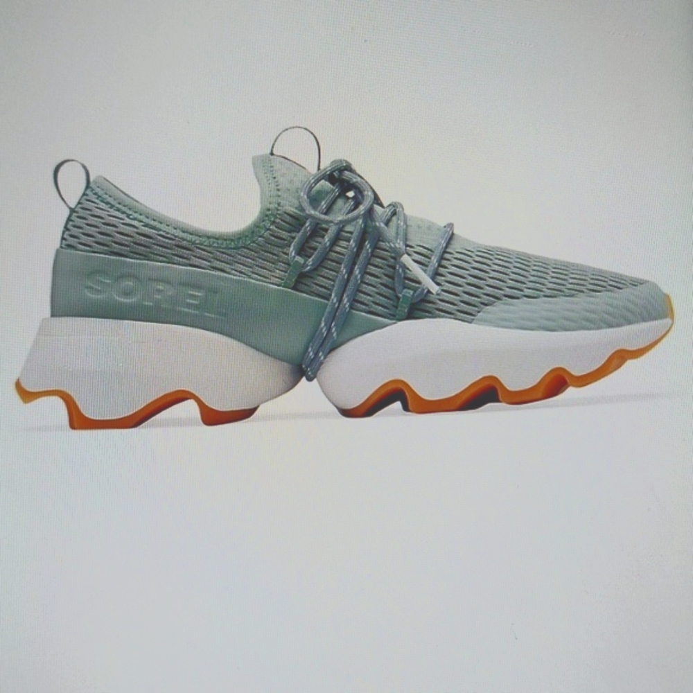 SOREL Kinetic Impact Lace Sneakers, size 11. (NWT)